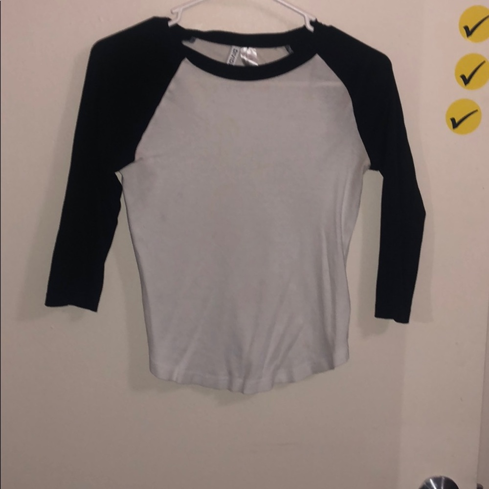 Black and white quarter sleeve